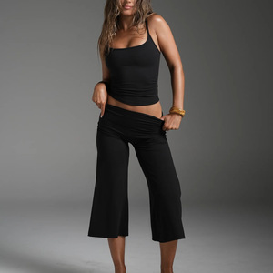 Custom Logo Fitness Gym Yoga Wear High Quality Adjustable Halter Sports Bra Top Calf-Length Capris <strong>Flare</strong> <strong>Leggings</strong> Set for Women - Product Image 4