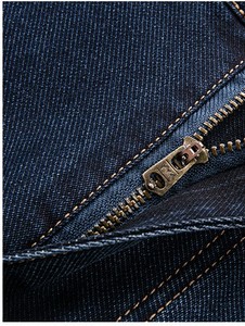 جينز رجالي جديد مستعمل بتصميم مستقيم وضيق للصيف - Product Image 4