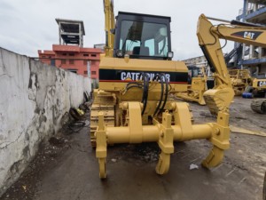 รถดันดิน CAT D6G มือสองจากญี่ปุ่น เครื่องยนต์ 3306T แท้ ใช้งานน้อย พร้อมริปเปอร์ เครื่องจักรกลหนักสำหรับงานดิน พร้อมจัดส่ง - Product Image 2