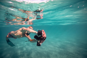 Scooter sous-marin Sublue Navbow+ à 3 vitesses avec système d'hélices pour la plongée, le snorkeling et les sports nautiques - Prix promotionnel - Product Image 4