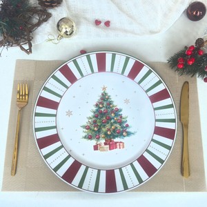 Assiettes en plastique à motif de sapin de Noël, assiettes décoratives rayées rouge et vert pour la table de fête de Noël - Product Image 1