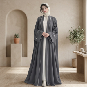 Abaya grise élégante longue jusqu'au sol avec bordure blanche, coupe ample et modeste, sans plis, en polyester, à manches longues, pour femme, usage quotidien, Moyen-Orient - Product Image 3