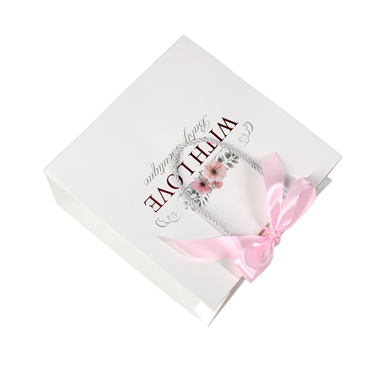 Hot Sales High Quality Customized Hot Stamp White Luxury Paper Bag Thank You Bags And Box Set For Boutique