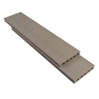 Revêtement de terrasse WPC à relief profond |   Plancher de terrasse extérieur moderne carré anti-UV, imperméable, système de clic, et clôture de jardin composite ignifuge