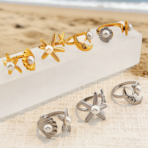 Bague ouverte ajustable tendance en acier inoxydable plaqué or avec incrustation de perles et coquillages étoile de mer, collection marine, bijoux pour femme - Product Image 4