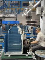 Climatiseur mural intelligent personnalisé OEM ODM de haute qualité avec prise US 115V, à compression variable R32, classe d'efficacité énergétique A+++, pour économie d'énergie