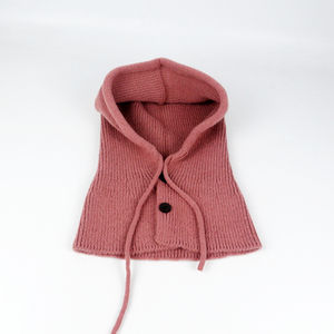 Cagoule d'hiver tricotée en acrylique personnalisée avec broderie de logo Bonnet à cordon chaud coupe-vent en tricot côtelé à la mode pour femmes - Product Image 3