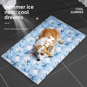 Luxuriöse, leichte, umweltfreundliche Kühlmatte & -unterlage für Hunde und Katzen – Weiche, rechteckige Schlafunterlage mit Cartoon-Print für den Sommer - Product Image 2