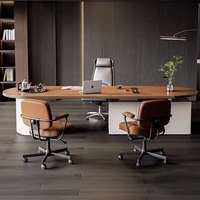 Bureau de direction moderne et luxueux avec base cylindrique blanche, plateau en bois naturel, bureau design pour PDG