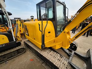 Excavatrice sur chenilles Komatsu PC56 de 5 tonnes avec godet de 0,2 m³ de capacité, machine de terrassement compacte hydraulique d'occasion - Product Image 3