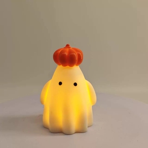 Veilleuse LED Citrouille Fantôme d'Halloween, Décoration de Table Effrayante avec Lumière Chaude Scintillante pour Maison, Cheminée, Fête, Festival, Cadeau - Product Image 1