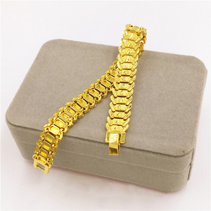 Vòng Đeo Tay Dây Đồng Hồ Cá Nhân Cho Nam, Mạ Vàng <span class=keywords><strong>24</strong></span> <span class=keywords><strong>Karat</strong></span> - Product Image 4