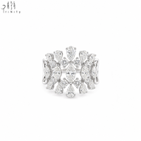 Luxuriöser Ring aus massivem 18-karätigem Weißgold Au750 mit Blumenmotiv für Damen, mehrfach geformter, birnenförmiger, marquiseförmiger, rund geschliffener, breiter Band-Diamantring