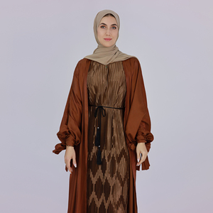 Vêtements islamiques grande taille robes pour femmes Abaya modeste nouveaux modèles 2023 robe musulmane abaya en polyester brillant pour femmes - Product Image 3