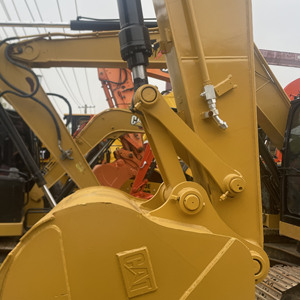 Excavatrice sur chenilles hydraulique Caterpillar d'occasion CAT 325D2L, 25 tonnes, matériel de construction - Product Image 5