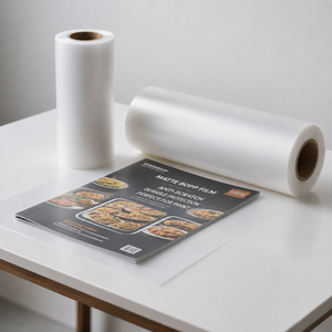 <span class=keywords><strong>Film</strong></span> BOPP mat anti-rayures haute résistance à l'épaisseur personnalisée, <span class=keywords><strong>film</strong></span> de lamination thermique brillant au toucher doux pour l'emballage des boîtes - Product Image 3