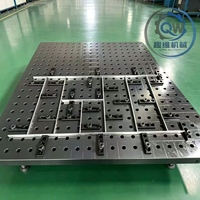 Plateforme de soudage flexible 3D nitrurée anti-corrosion, table de soudage à positionnement rapide pour l'assemblage de pièces de quincaillerie