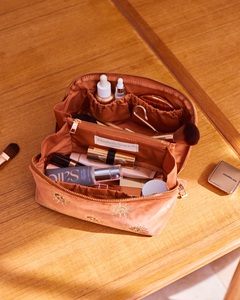 Zip Đóng Cửa Du Lịch Mỹ Phẩm Túi Xách Tay Thêu Hoa Trang Điểm <span class=keywords><strong>Pouch</strong></span> Túi Sang Trọng Tùy Chỉnh Phụ Nữ Chăm Sóc Da Mỹ Phẩm Túi - Product Image 4