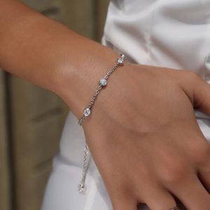 Pulsera de Cinco Piedras con Eslabones, 1.5ct, Diamante VVS Certificado por GRA, Chapado en Oro de 14K, Pulseras de Moissanita de 4MM con Bisel para Mujer - Product Image 2