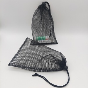 Bolsa de malla de poliéster con cordón, bolsa de almacenamiento portátil negra para deportes, viajes al aire libre, juguete, cuerda para saltar, 1 compartimento - Product Image 4