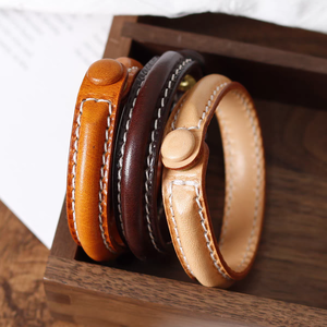 Factory Direct Original Design Leather Handmade Vintage Vegetable Tanned Cowhide Cuff OEM Unisex Couples Wristband Retro Jewelry - Product Image 1