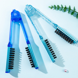 หวีหนีบผมว่านเม่ย ขนแปรงสแตนเลส ทนความร้อนสูง ใช้จัดแต่งทรงผมที่บ้าน - Product Image 1