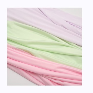 Ventes directes d'usine de tissu de soie de glace tricoté en polyester élastique sensation de glace pour la fabrication de produits de manchon de protection solaire - Product Image 5