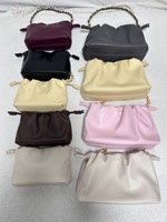 Sac à bandoulière mini en PU souple style bohème populaire en Chine 2026, sac à main portable de luxe pour femme avec chaîne dorée