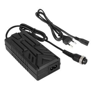 Chargeur de batterie lithium pour trottinette électrique Ulip 18V à 42V 1.7A DC2.1, prise EU, certifié CE FCC - Product Image 4