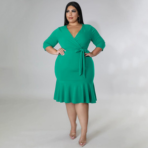 La maggior parte dei prodotti di vendita <span class=keywords><strong>Online</strong></span> <span class=keywords><strong>taglie</strong></span> forti abbigliamento da donna alla moda tinta unita Sexy cravatta a scollo a V avvolgente abito arruffato - Product Image 4