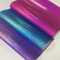 30*135cm effet Laser déjoué chaud estampillé fleur en relief holographique PU cuir pour la fabrication de sac cosmétique