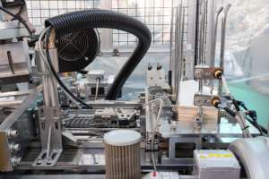 Mingguo Nieuw Ontwikkelde Rechthoek/Rechthoekige/Vierkante Papieren Beker/Kommachine-Nieuw Product, Stabiele Snelheid 55 Stuks/min - Product Image 2