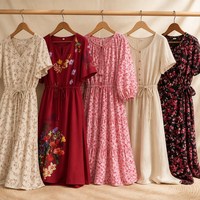 Robe pour femme brodée OEM, détails de broderie faits à la main, robe pour femme avec motif personnalisé disponible
