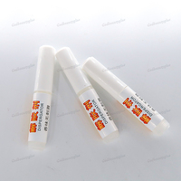 Dissolvant pour colle à ongles à presser, formule douce sans dommage pour l'élimination des ongles en acrylique et le nail art DIY, qualité salon, sûr et rapide à retirer