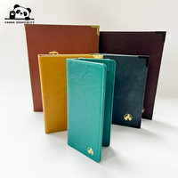 Ensemble de couvertures de menu en cuir personnalisées avec porte-chèques, liste des vins et menu principal, impression des pages intérieures