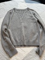 Pull en cachemire pur sur mesure à col rond et multi-boutons, chemise à manches longues pour femme au design élégant