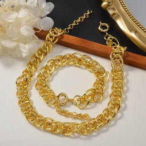 Ensemble collier et bracelet en or plaqué 18 carats de style bohème de Dubaï - Product Image 5