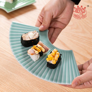 <span class=keywords><strong>Set</strong></span> Piring <span class=keywords><strong>Sushi</strong></span> Bentuk Kipas Celadon Elegan dengan Tiga Warna, Peralatan Makan Keramik Gaya Jepang untuk Makan Malam Mewah & Hadiah - Product Image 5