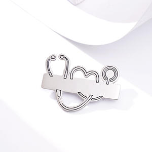 Personnalisé gravé votre nom personnalisé LOGO épinglette <span class=keywords><strong>broche</strong></span> pour docteur en acier inoxydable personnalisé <span class=keywords><strong>professionnel</strong></span> broches broches - Product Image 5