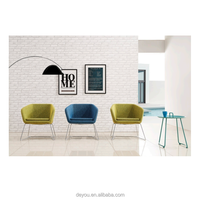 Fauteuil d'appoint moderne en tissu avec base en forme de traîneau pour salon, bureau, réception, hall d'hôtel