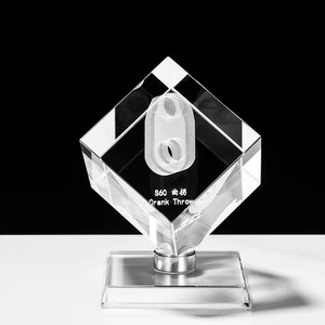 Cubes de cristal 5*5*5 6*6*6 pour artisanat, base rotative <span class=keywords><strong>3D</strong></span> au laser, <span class=keywords><strong>cadre</strong></span> <span class=keywords><strong>photo</strong></span>, cubes de cristal K9 pour gravure au laser - Product Image 4