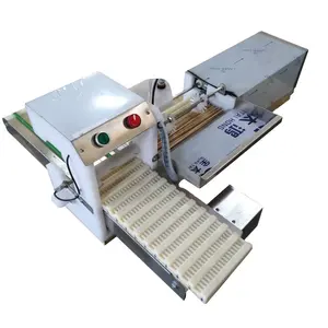 Hoge Productieve Kebab Sate Spies Machine Kabab Maker Vlees Spiesjes Machine