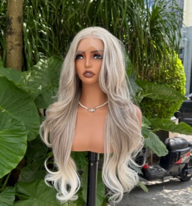 วิกผมพรีเมียม Futura Fiber Synthetic HD 13x4 Lace Front Glueless สีเทาขาว ลอนบอดี้เวฟ ทนความร้อน ดูเป็นธรรมชาติ ขายส่ง - Product Image 3