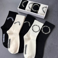 Haute qualité 100% chaussettes en coton sur mesure conception personnalisée logo équipage hommes chaussettes Hip Hop Skateboard chaussettes de rue