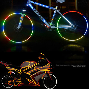 Bandes Réfléchissantes Arc-en-Ciel Brillent dans le Noir Nuit Autocollant de Sécurité Ruban Adhésif Réfléchissant pour Véhicules - Product Image 2