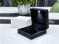 Boîte à bijoux LED en gros, boîte à bracelet LED avec logo personnalisé, boîte à collier LED de forme carrée pour l'emballage de diamants