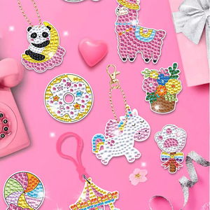 Porte-clés de peinture diamantée style dessin animé moderne, DIY pour enfants, en acrylique, boîte mystère transfrontalière, autocollant artistique HOLEHOLE, Stock Lu Hua Art - Product Image 4