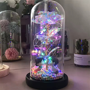 Lampe romantique en forme de rose dorée artificielle sous cloche en verre avec guirlande lumineuse LED féerique pour mariage, Saint-Valentin, cadeau et décoration - Product Image 4
