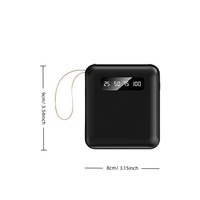 Batterie externe compacte et portable avec logo personnalisé, intégrant quatre câbles de données multi-types, idéale pour les cadeaux d'entreprise