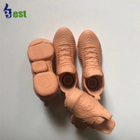 Figurines d'anime personnalisées en résine coulée sous vide service usine de Chine moulé en silicone en acier inoxydable pour chaussures de poupée